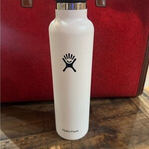 Hydro Flask Classic White Bottle